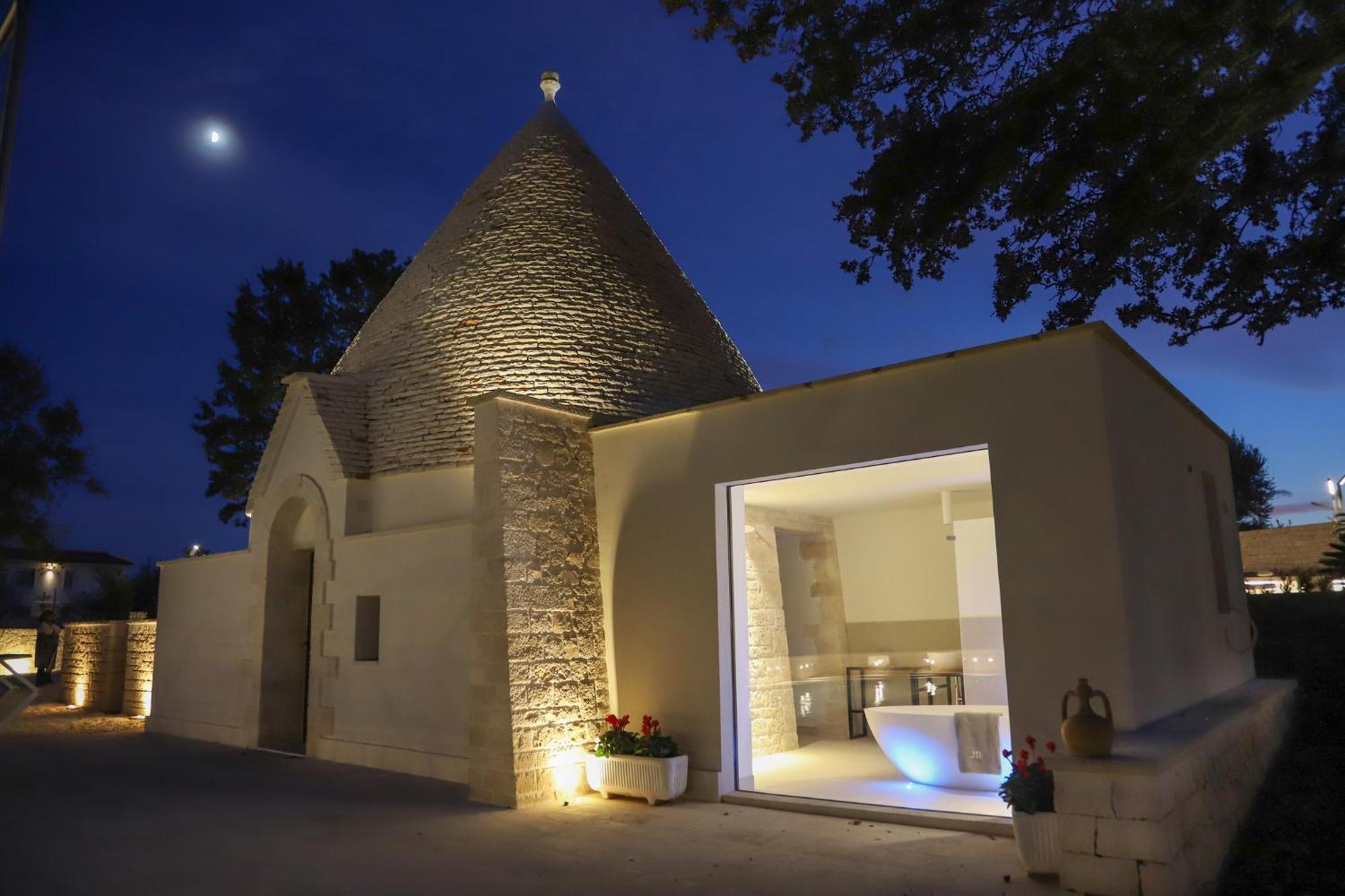 Вилла Td Trullo Roverella Charming Trullo With Pool Кастеллана-Гротте Экстерьер фото